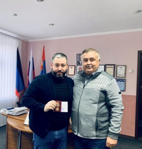 Депутат Законодательного Собрания Владимир Бекишев и гуманитарный груз добрались до Ясиноватой