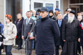 Депутат Олег Садовских принял участие в торжественном открытии в Златоусте памятника первому космонавту