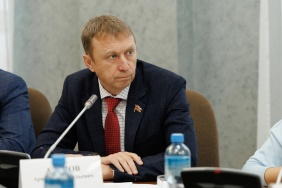 Заседание комитета Законодательного Собрания по строительной политике и ЖКХ