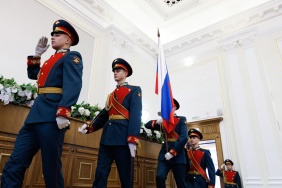 Церемония передачи копий боевых знамен воинских формирований