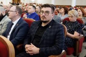 Церемония передачи копий боевых знамен воинских формирований