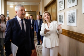 Сегодня в Законодательном Собрании прошла презентация фотовыставки и книги «Александр Федоров. Наш современник»