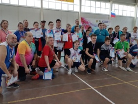 Златоустовские спортсмены с ограниченными возможностями здоровья достойно представили Челябинскую область на Открытом Чемпионате по бадминтону